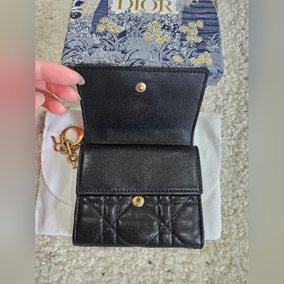 SOLD! Christian Dior Lady Dior Lotus Wallet Black Cannage Lambskin - Picture 6 of 11